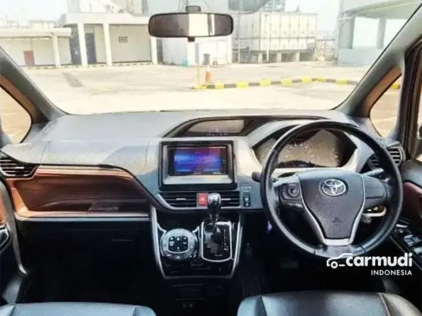 2019 Toyota Voxy MPV