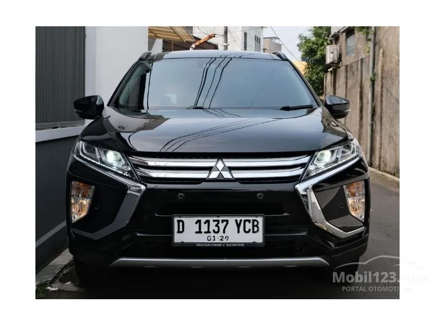 Jual Mobil Mitsubishi Eclipse Cross 2019 Ultimate 1.5 di Jawa Barat Automatic Wagon Hitam Rp 369.000.000