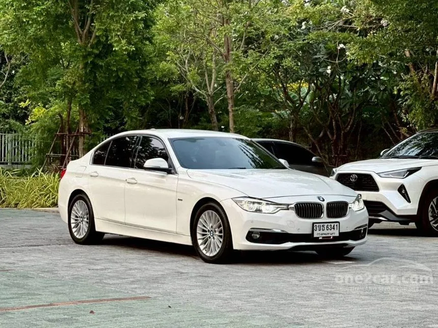 2018 BMW 320i Sedan