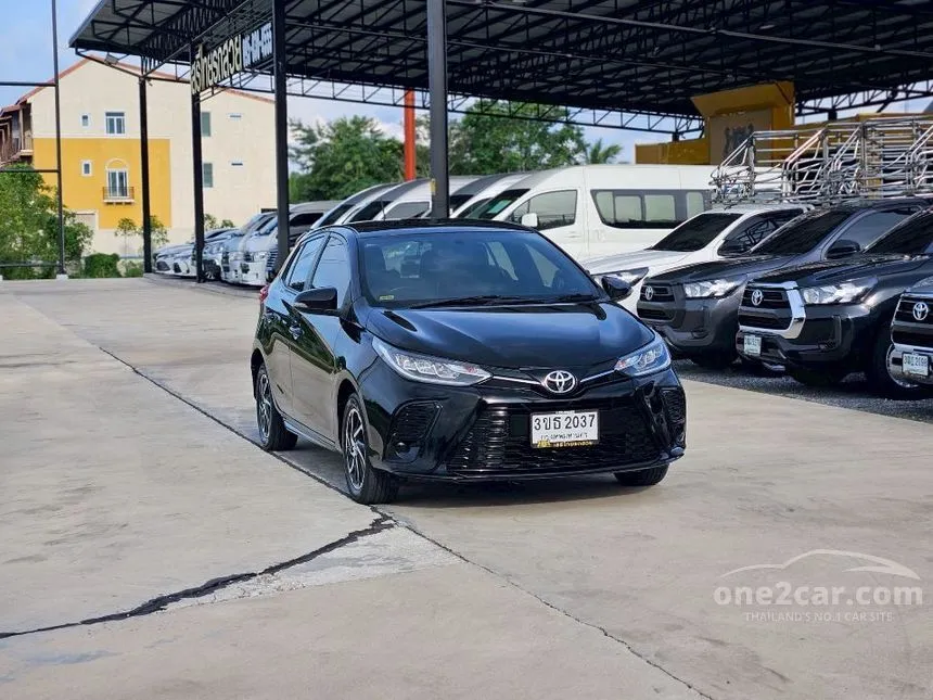 2022 Toyota YARIS Sport Hatchback