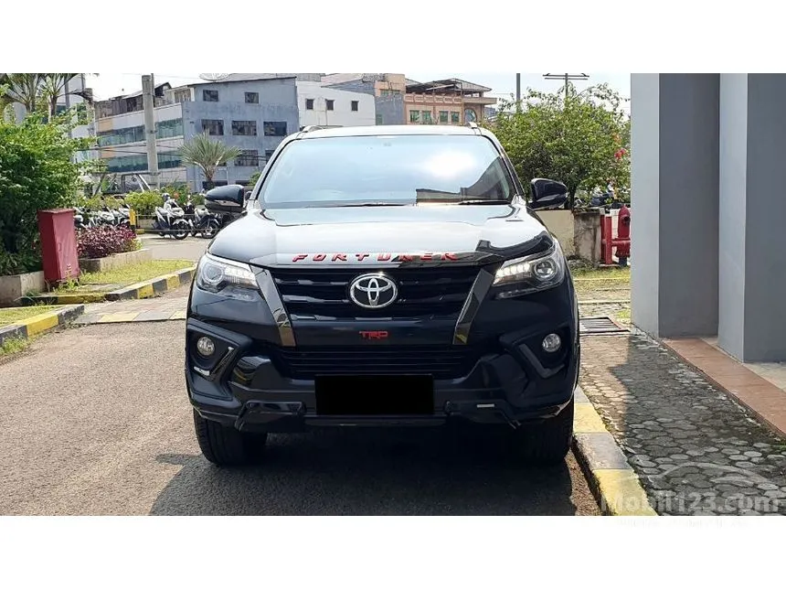 Jual Mobil Toyota Fortuner 2020 VRZ TRD 4X2 2.4 di DKI Jakarta Automatic SUV Hitam Rp 439.000.000