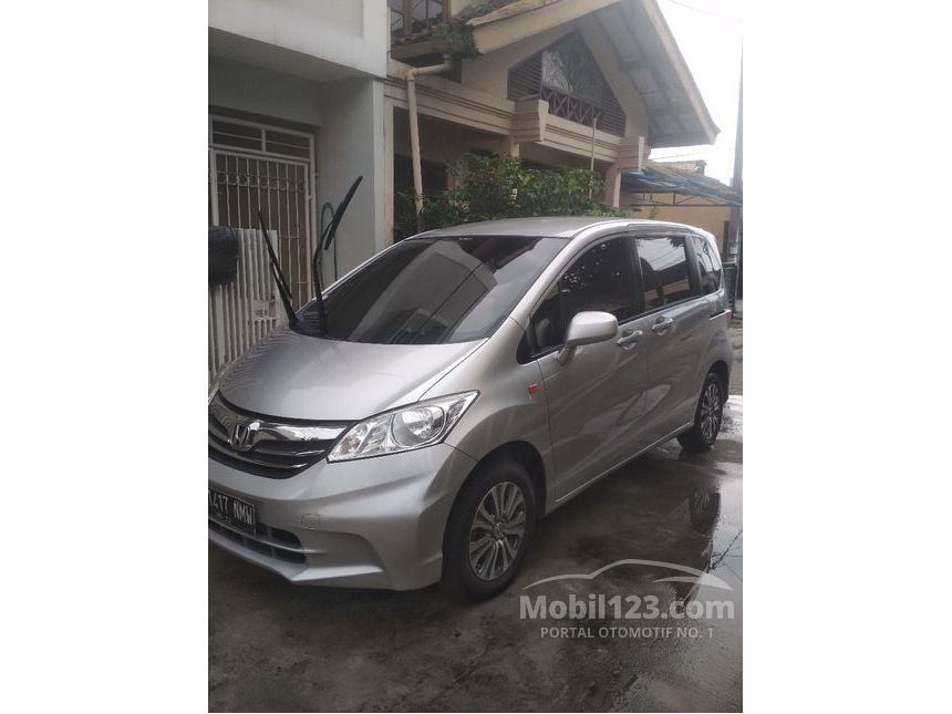 Jual Mobil Honda Freed 2012 S 1.5 di Jawa Barat Automatic MPV Silver Rp