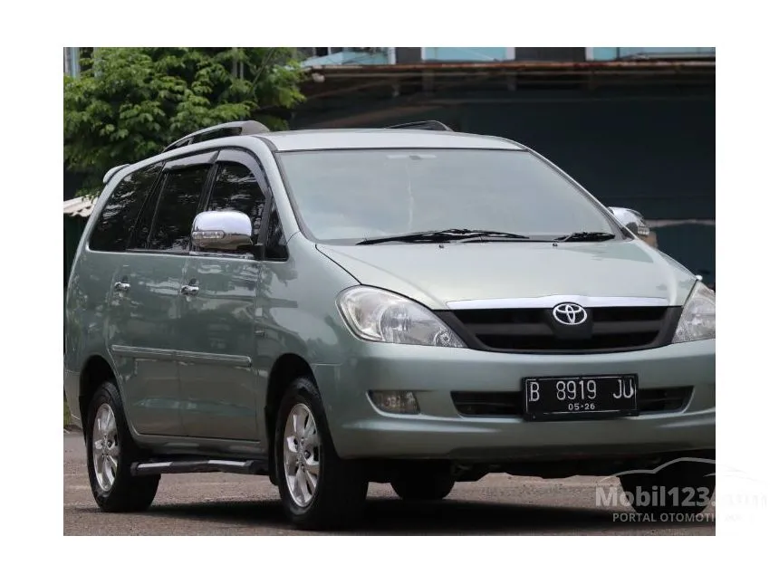 Jual Mobil Toyota Kijang Innova 2005 V 2.0 di Jawa Barat Automatic MPV Hijau Rp 93.000.000