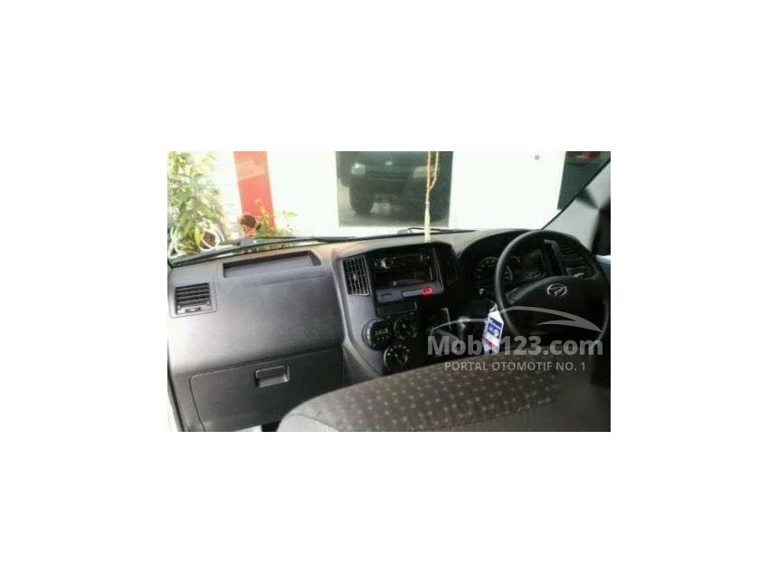 2017 Daihatsu Gran Max STD Van