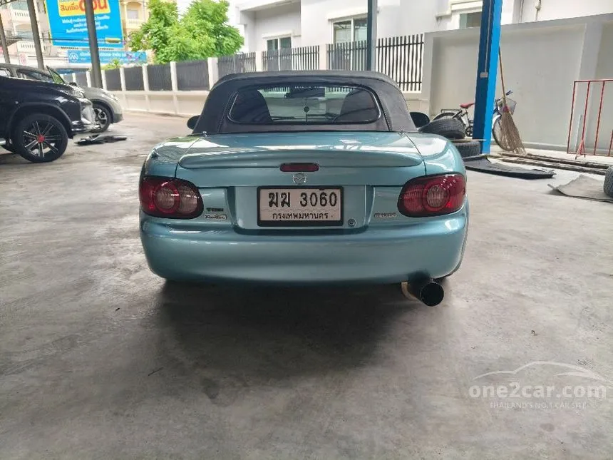 2002 Mazda MX-5 Convertible
