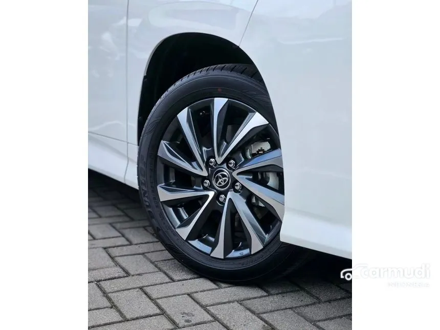 2025 Toyota Voxy (Premium Color) MPV