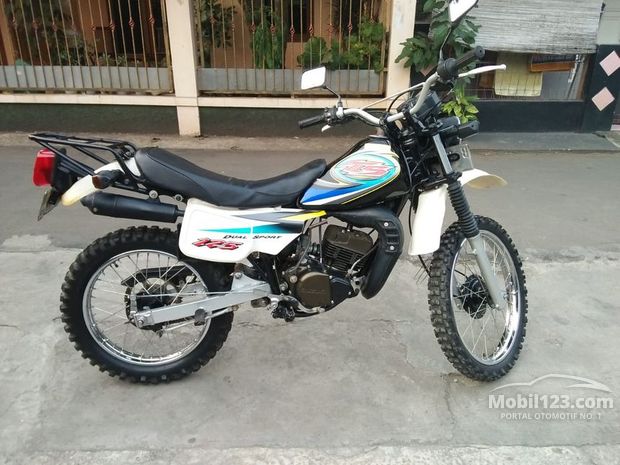  Suzuki  Ts  125  Motor  Bekas Baru dijual di Indonesia 