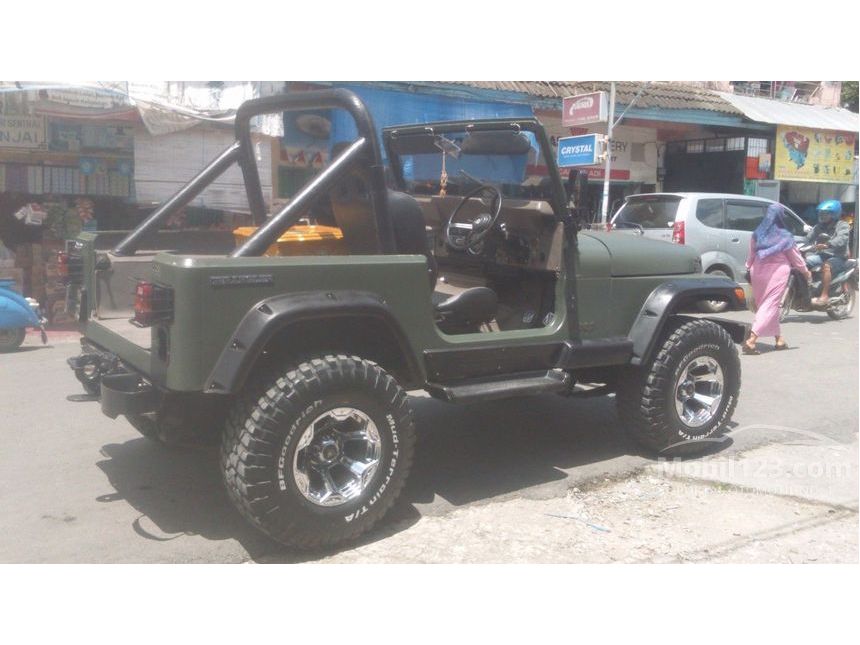 Jual Mobil  Jeep  CJ 7 1983 4 2 Manual 4 2 di Sulawesi 