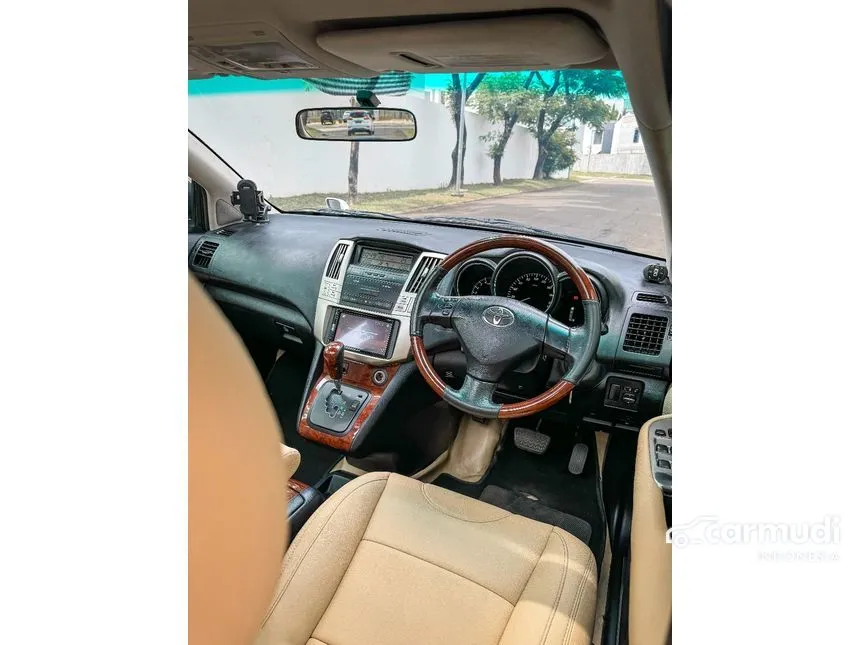 2011 Toyota Harrier 240G SUV