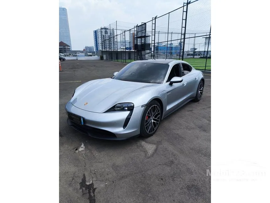 2021 Porsche Taycan 4S Performance Battery Plus Sedan
