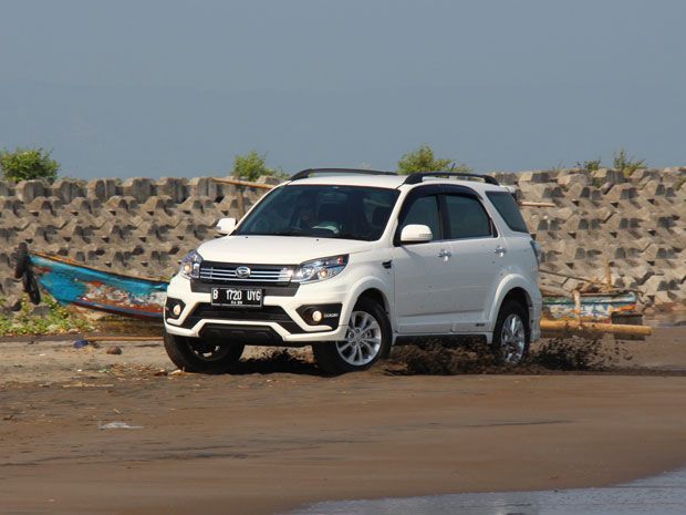Daihatsu Terios Custom Menjanjikan Ketangguhan