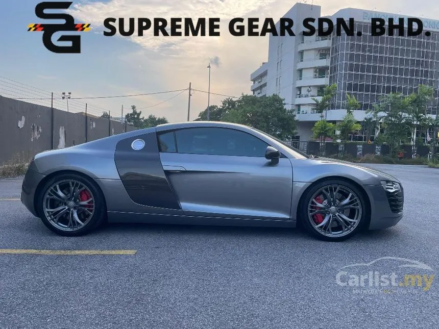2012 Audi R8 Quattro FSI Coupe