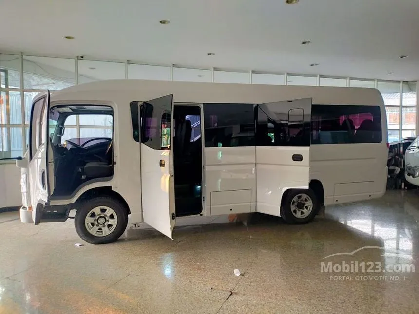 Jual Mobil Isuzu Elf 2024 NLR BL MICROBUS AC 3.0 di DKI Jakarta Manual Van Putih Rp 550.000.000