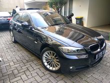 2012 BMW 320i 2.0 Luxury Sedan