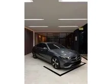 2022 Mercedes-Benz C200 1.5 Avantgarde Line Sedan (Faktur 2023) Gray on Black Odo 14 Rb (TERMURAH)