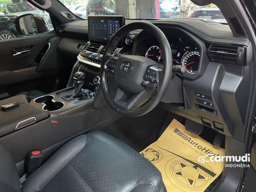 2023 Toyota Land Cruiser 300 VX-R 70th Anniversary SUV
