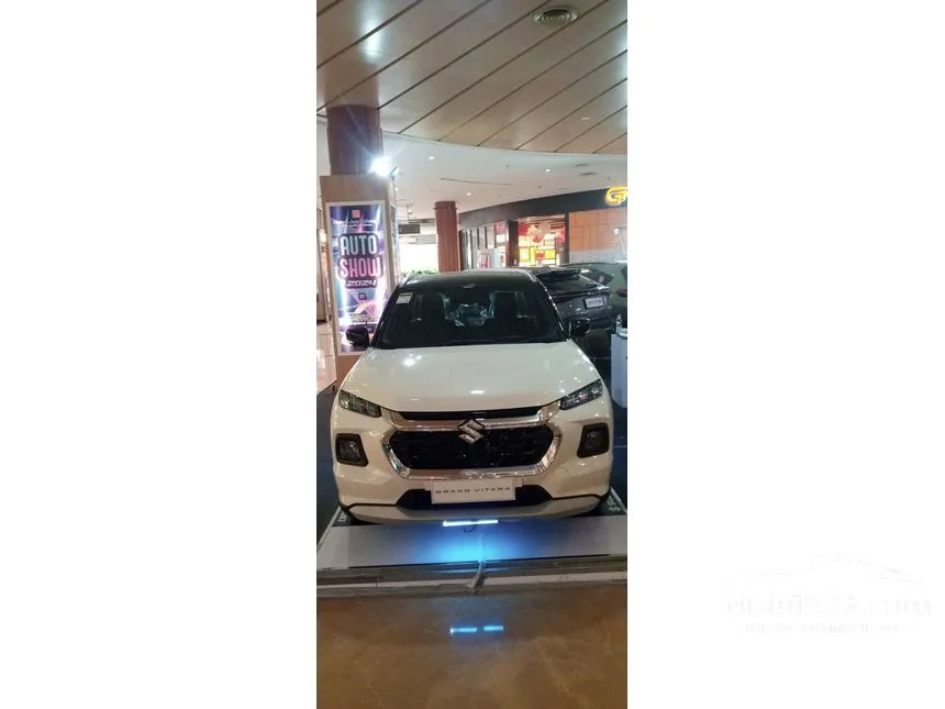 Jual Mobil Suzuki Grand Vitara 2024 MHEV GX 1.5 di Jawa Barat Automatic SUV Putih Rp 290.000.000