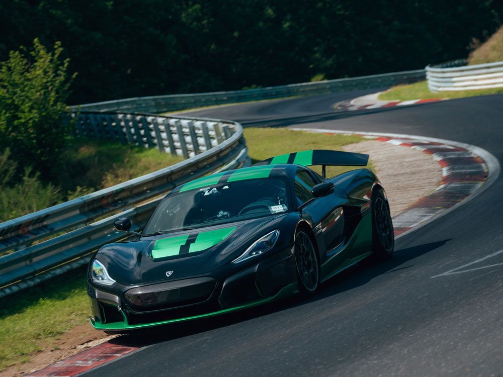 Daftar 10 Mobil Tercepat di Dunia, Sensasi 'Jet Darat' di Jalan Raya