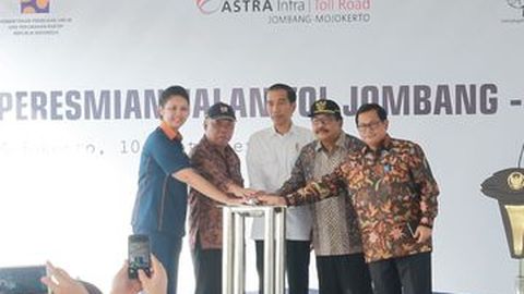Jokowi Resmikan Tol Jombang - Mojokerto Milik Astra
