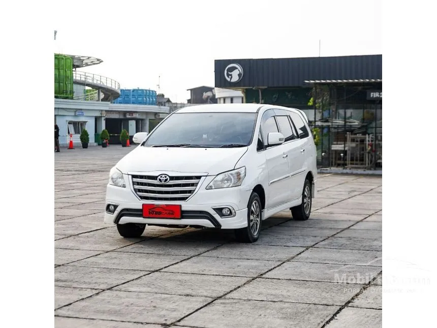 Jual Mobil Toyota Kijang Innova 2015 V 2.0 di DKI Jakarta Automatic MPV Putih Rp 205.000.000
