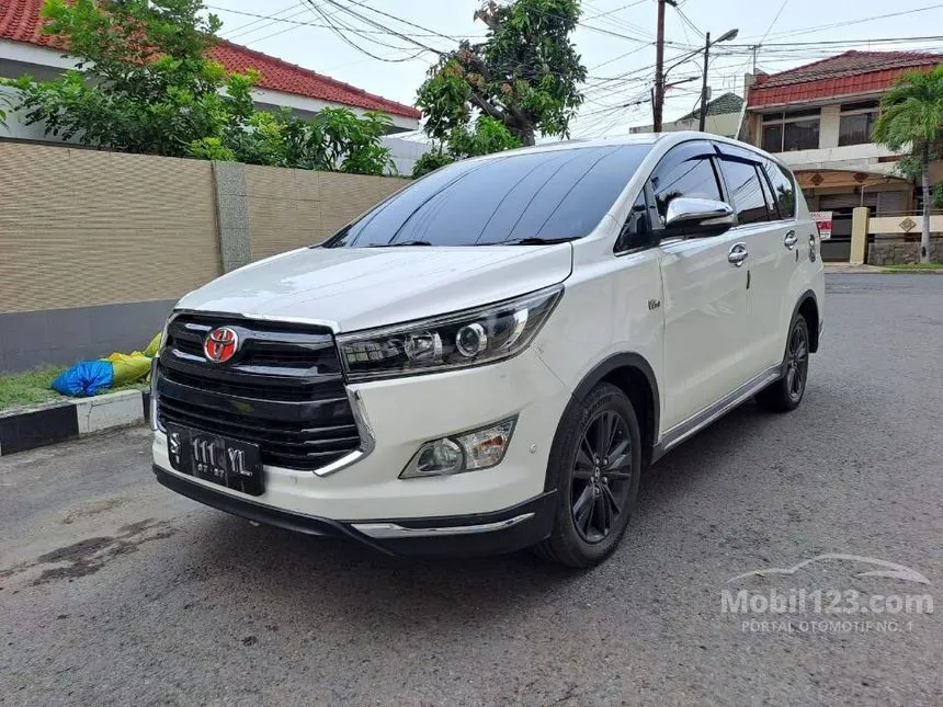 Jual Mobil Toyota Innova Venturer 2017 2.0 di Jawa Timur Automatic Wagon Putih Rp 310.000.000