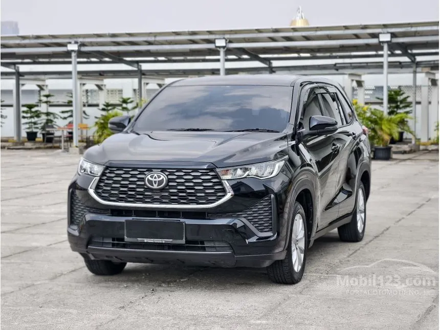 2023 Toyota Kijang Innova Zenix V (Premium Color) MPV
