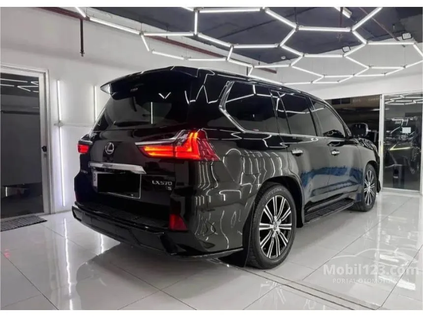 2010 Lexus LX 570 SUV