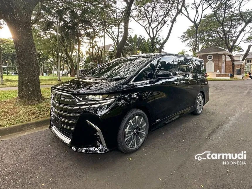 2024 Toyota Alphard HEV MPV