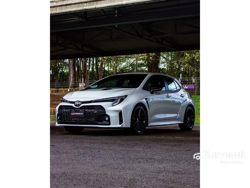 Jual Mobil Toyota GR Corolla 2024 1.6 di Jawa Timur Manual Hatchback Putih Rp 1.366.000.000