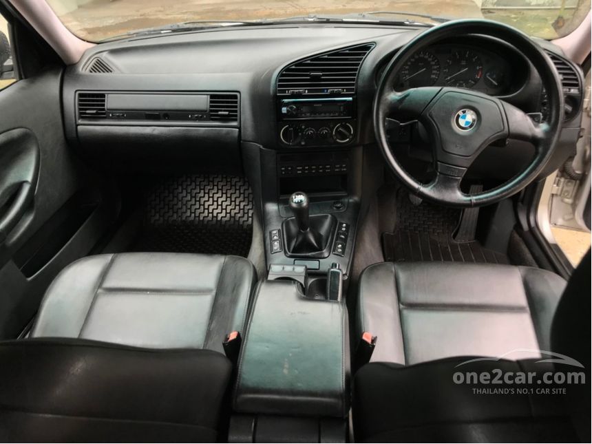 BMW 325i 1995 2.4 in กรุงเทพและปริมณฑล Manual Sedan สีเงิน for