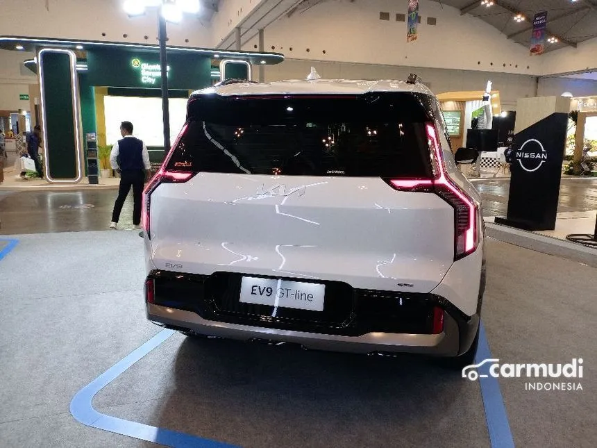 2024 KIA EV9 GT-Line SUV