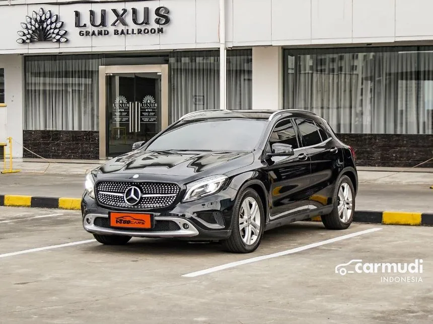 2015 Mercedes-Benz GLA200 Urban SUV