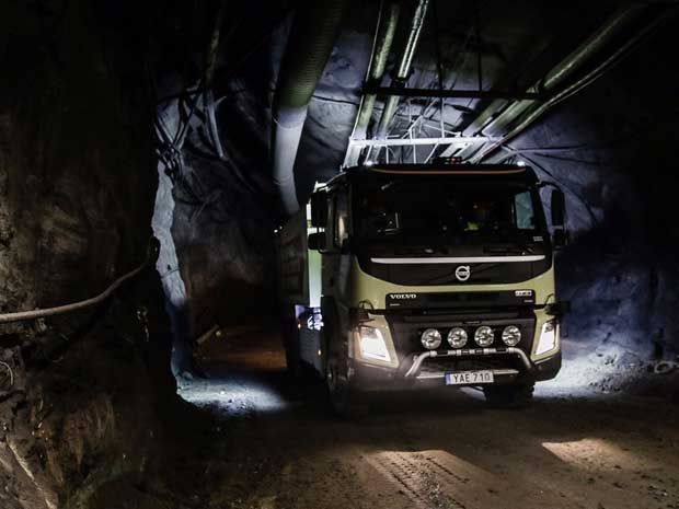 Volvo Trucks Uji Truk Otonom