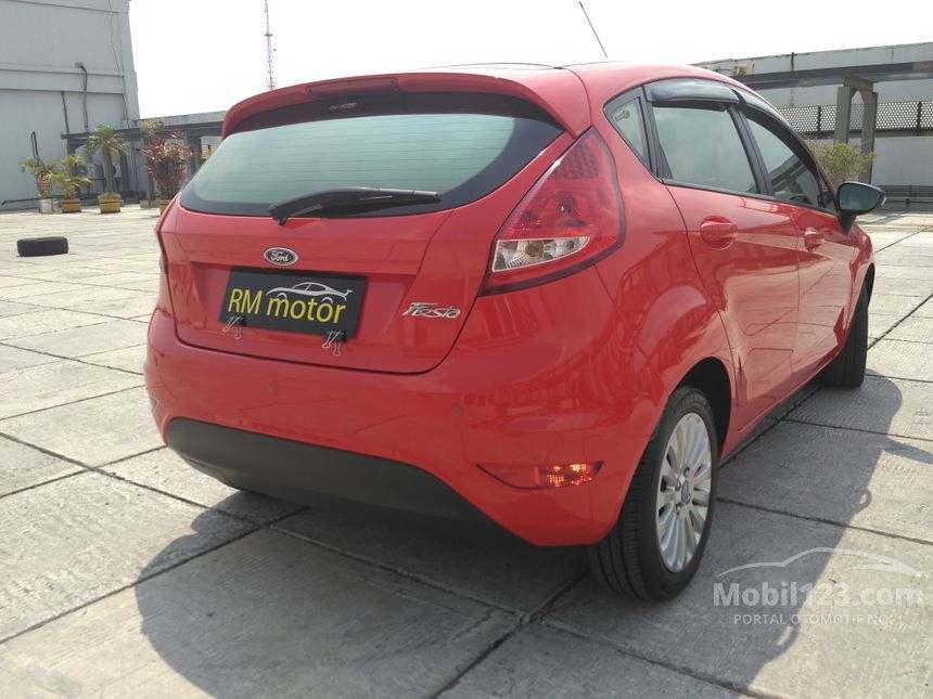 Jual Mobil  Ford Fiesta 2013 Trend 1 4 di DKI Jakarta 