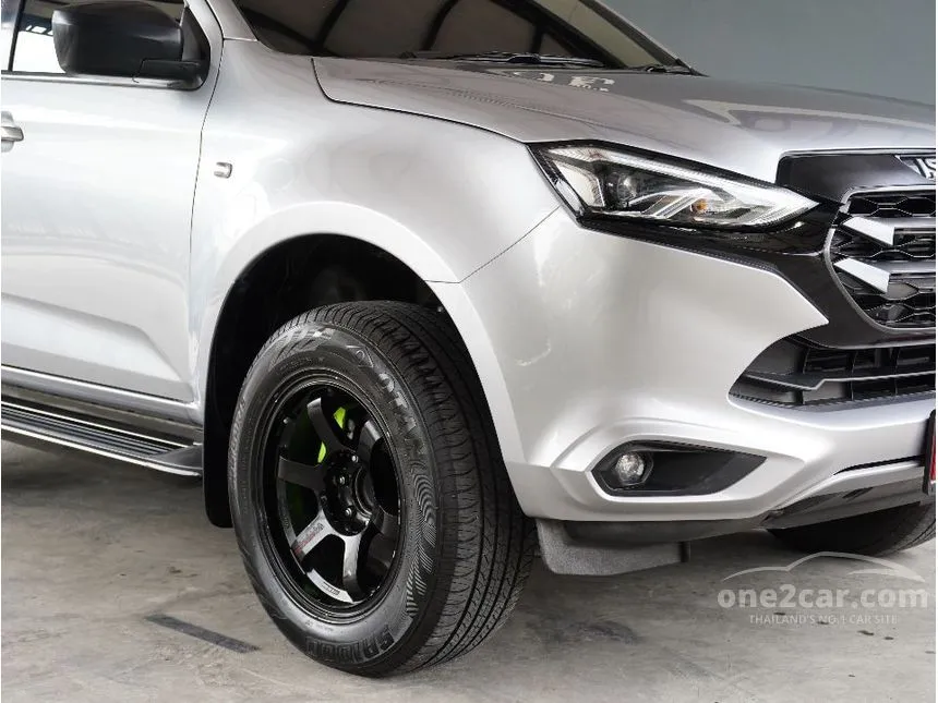 2023 Isuzu MU-X Active SUV
