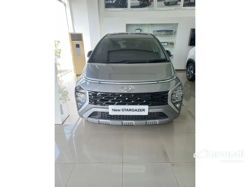 Jual Mobil Hyundai Stargazer 2025 Essential 1.5 di DKI Jakarta Manual MPV Silver Rp 244.000.000