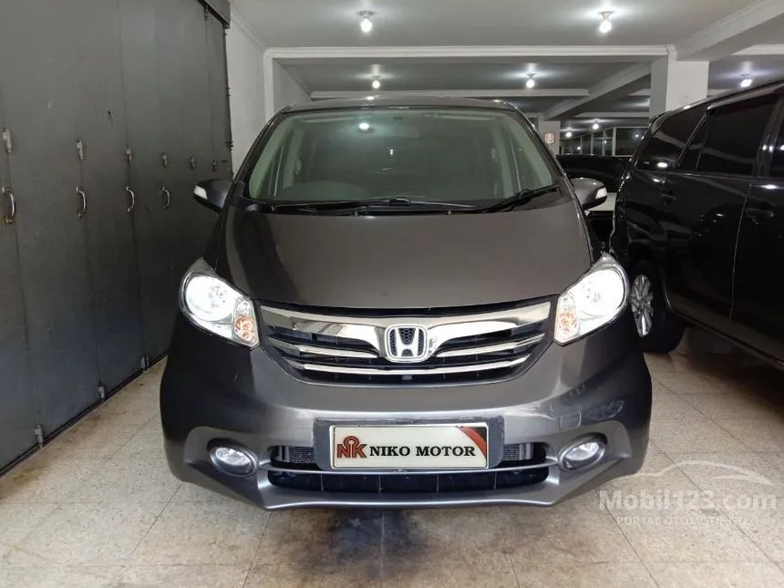 Jual Mobil Honda Freed 2014 E 1.5 di Jawa Barat Automatic MPV Abu