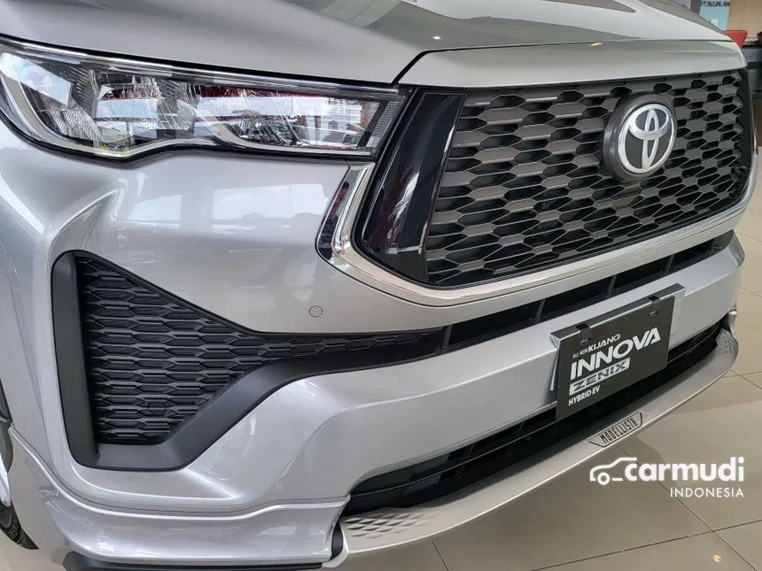 2025 Toyota Kijang Innova Zenix V HV (Non Premium Color) MPV