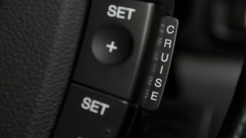 Tuna Netra adalah Penemu Fitur Cruise Control