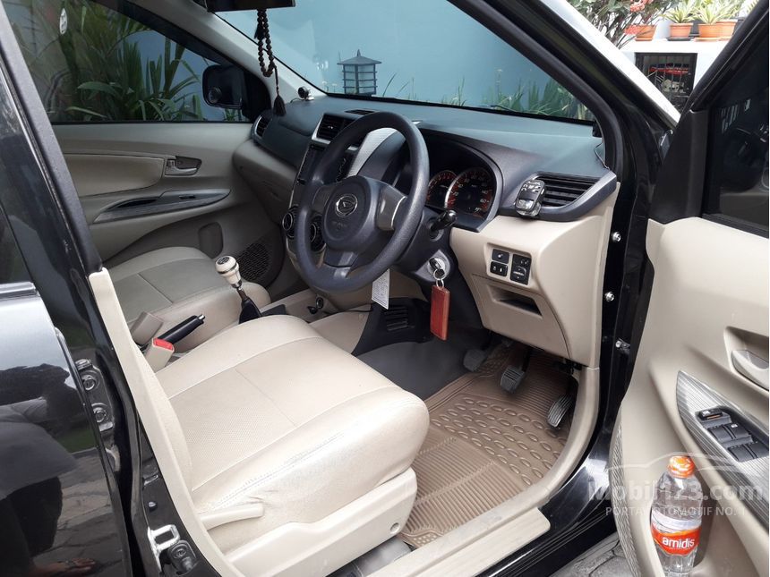 2013 Daihatsu Xenia R DLX MPV