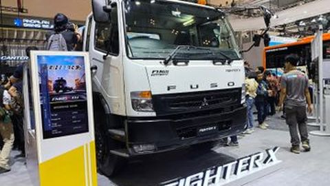 FUSO Sasar Sektor Logistik di GIIAS 2025 dengan Inovasi Truk Listrik dan Varian Baru