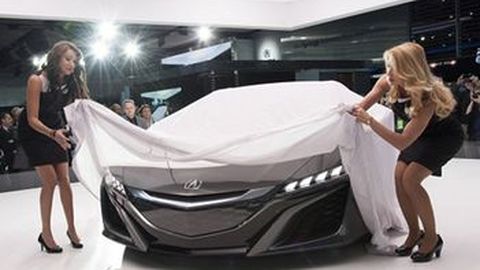 Bayaran Usher Pameran Mobil Bisa Mencapai Rp 12 Juta