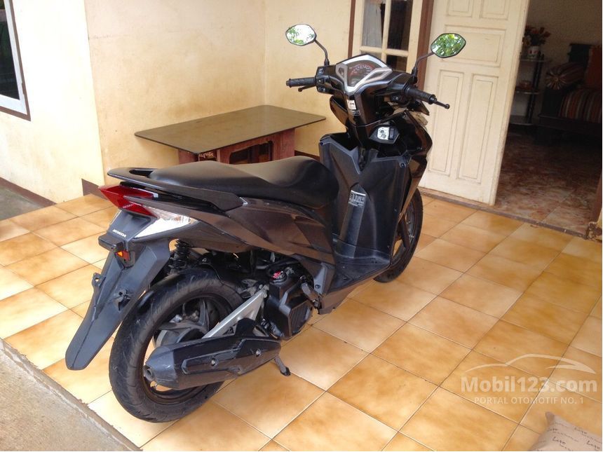 Jual Motor  Honda Vario  2015  125  0 1 di DKI Jakarta 