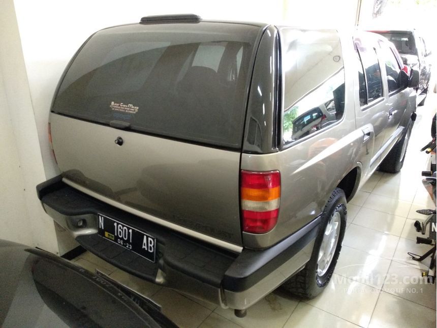 Jual Mobil Chevrolet Blazer 2002 Montera LN 2 2 di Jawa 