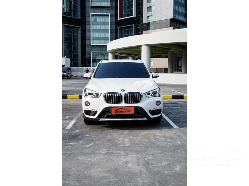 Jual Mobil BMW X1 2018 sDrive18i Dynamic 1.5 di Jawa Barat Automatic SUV Putih Rp 390.000.000