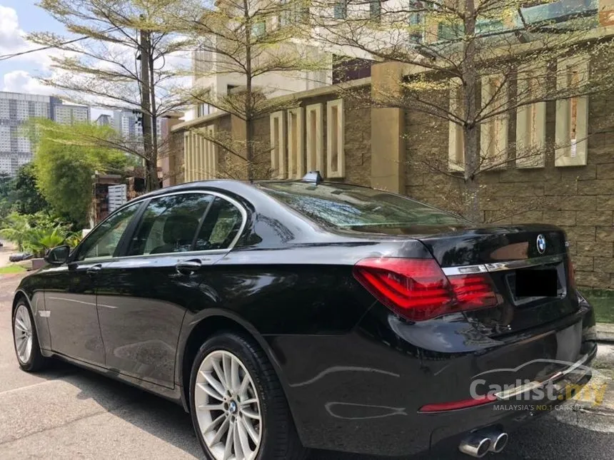 2013 BMW 730Li Sedan