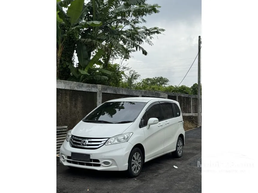 Jual Mobil Honda Freed 2015 E 1.5 di Jawa Barat Automatic MPV Putih Rp 200.000.000