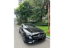 2023 Mercedes-Benz C200 1.5 Avantgarde Line Sedan (W206) Black on Black Odo 22 Rb (TERMURAH)