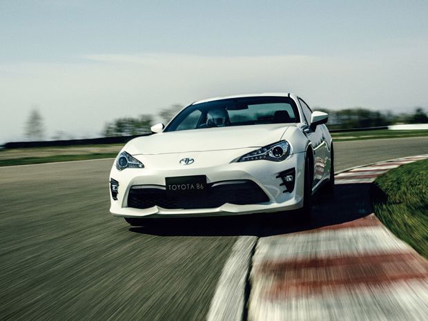 Toyota Segarkan 86 dengan DNA Balap