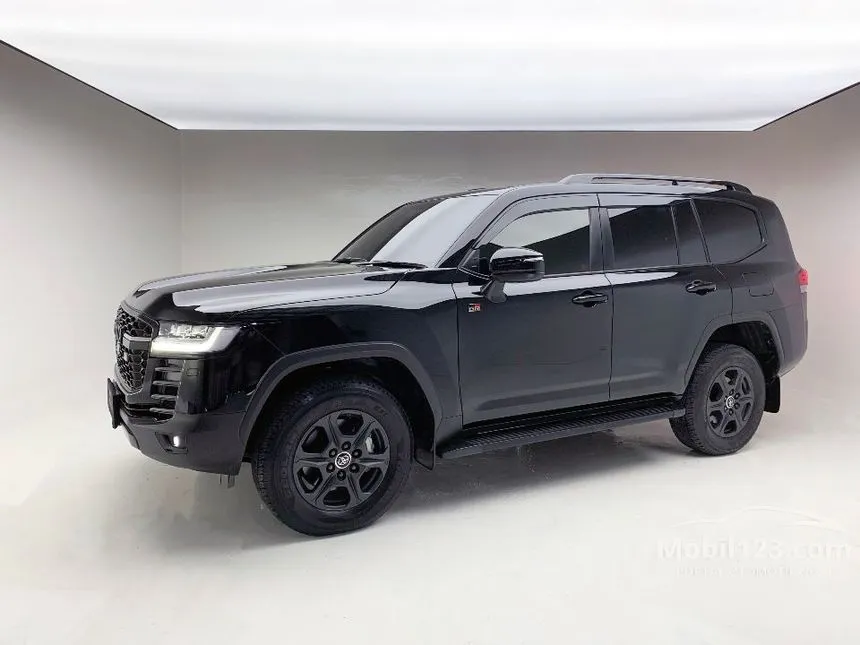 Jual Mobil Toyota Land Cruiser 2024 GR